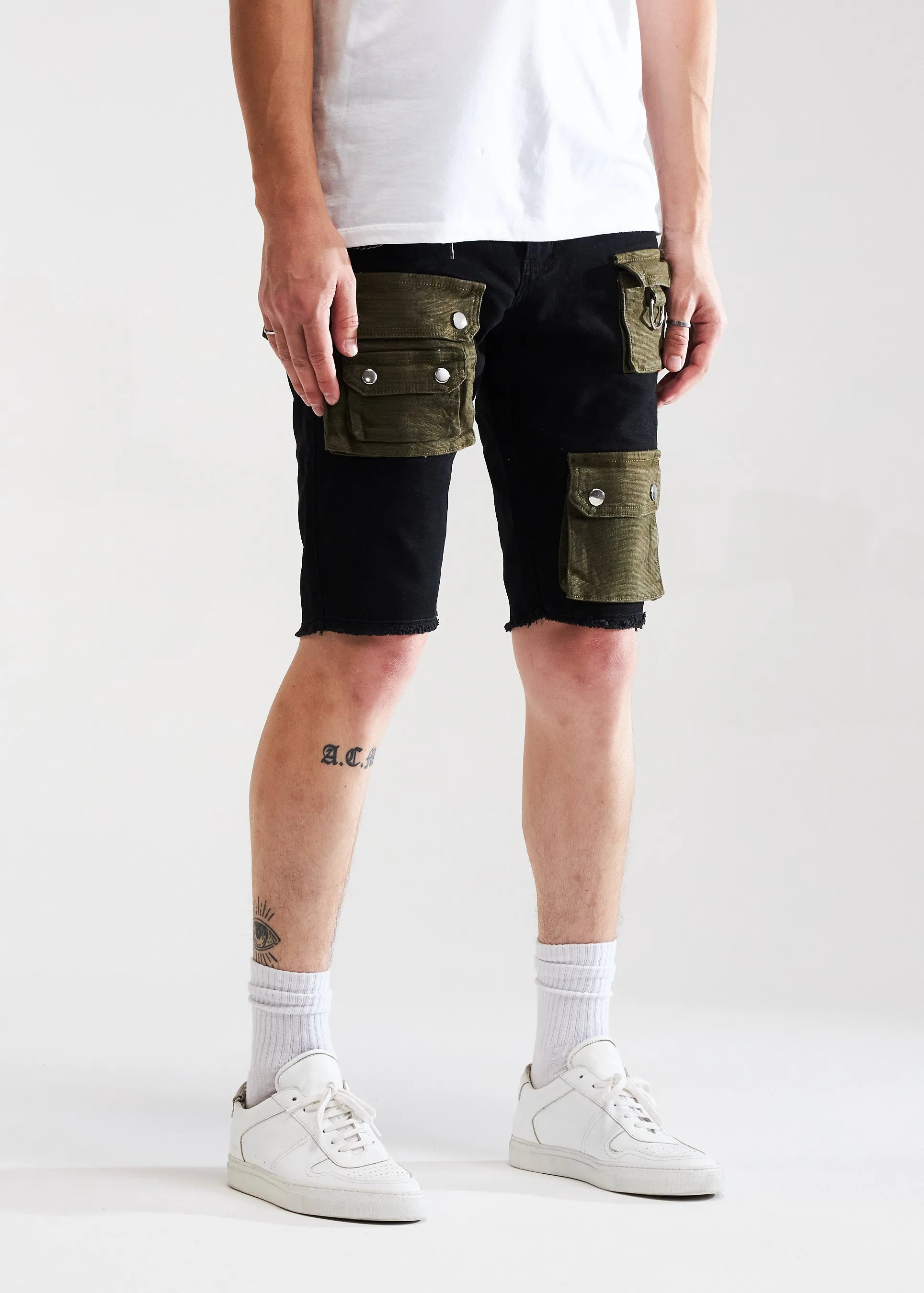 Axel Cargo Short (Black/Olive)