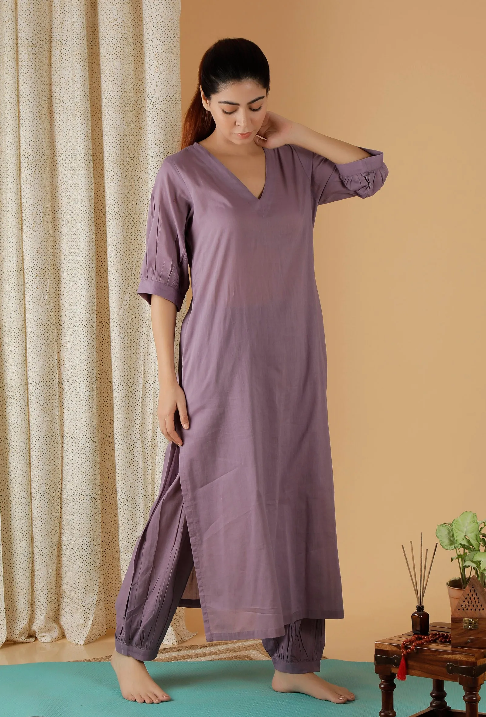 Mulmul Cotton Lilac V Neck Kurta